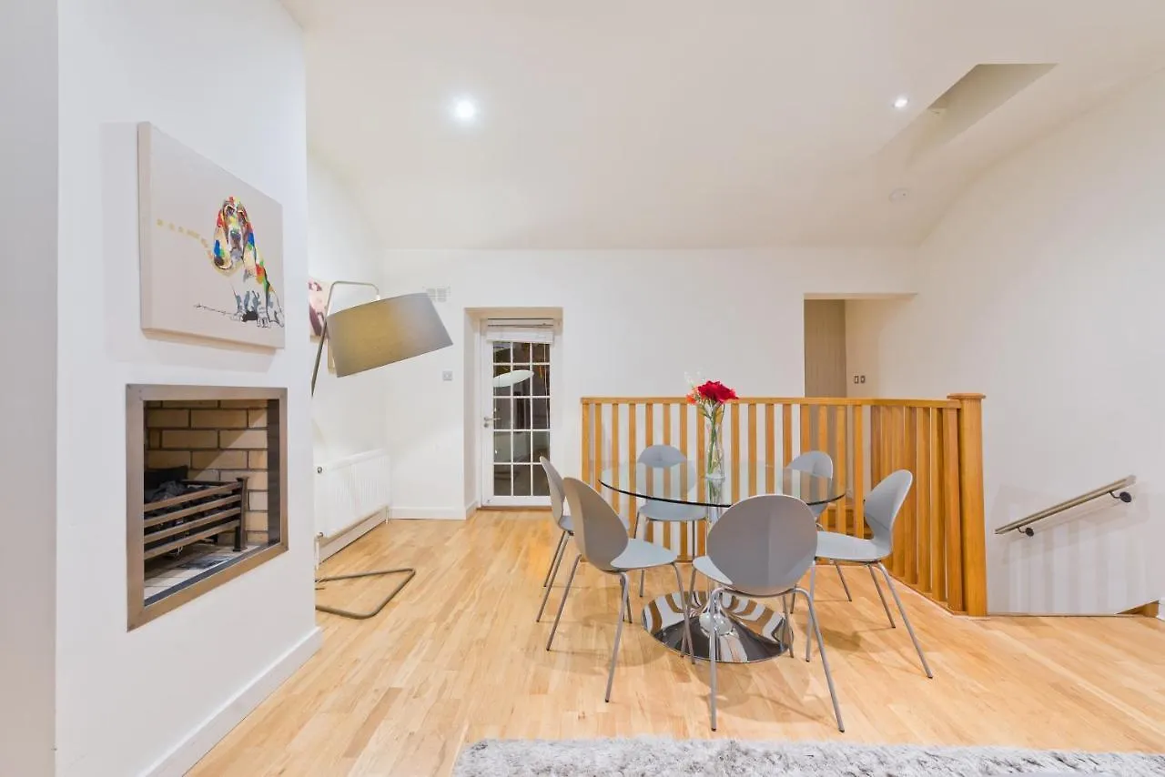 The Eamon Devalera Suite - Hiphipstay Dublin Apartment