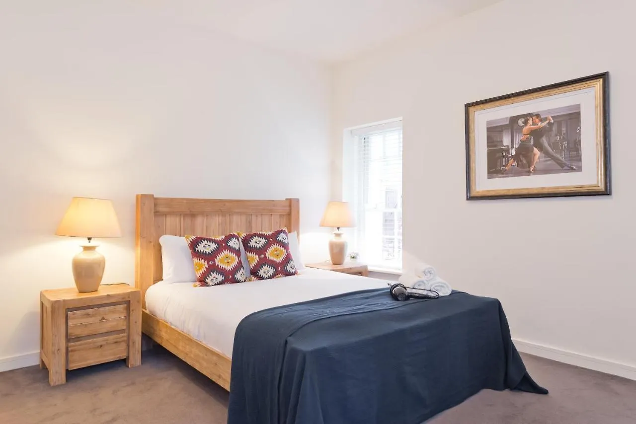 The Eamon Devalera Suite - Hiphipstay Dublin 0*,