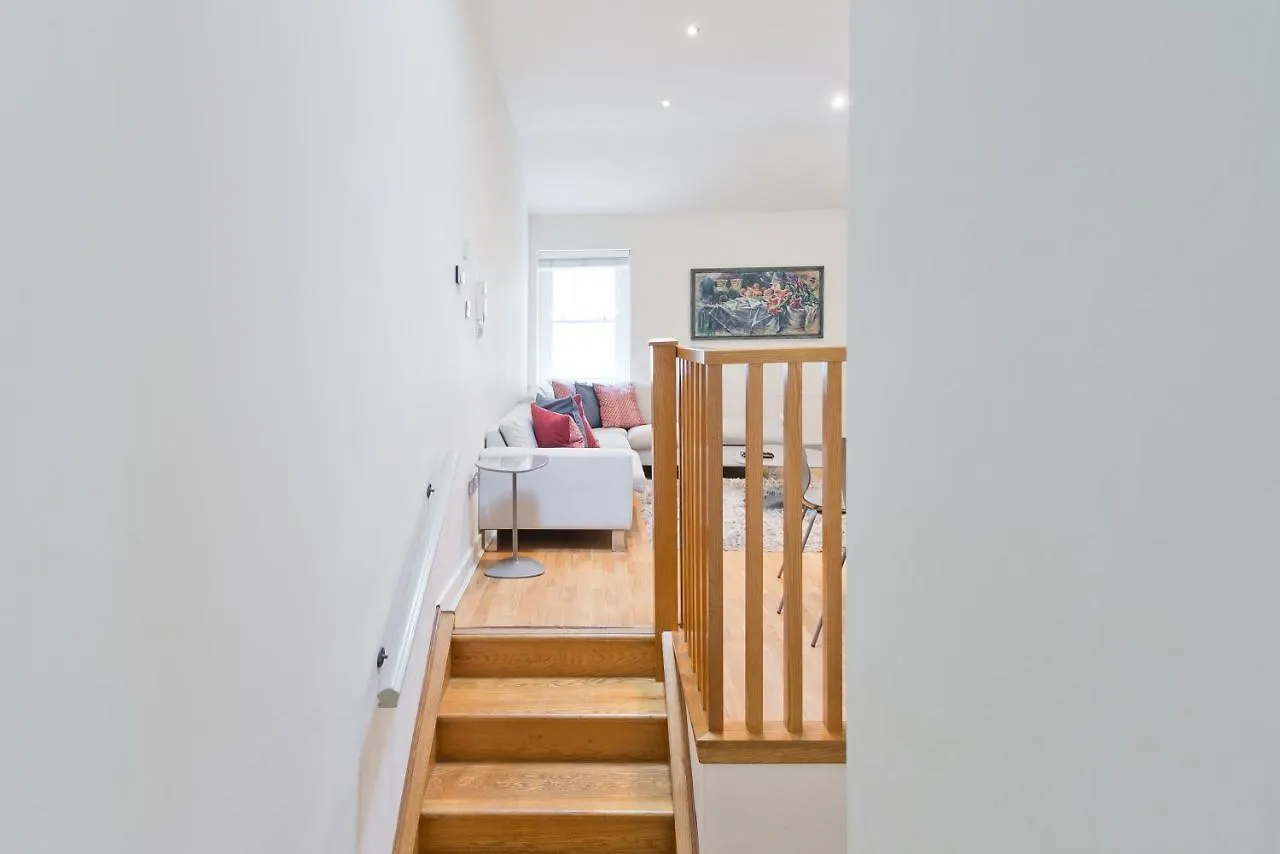 The Eamon Devalera Suite - Hiphipstay Dublin 0*,  Irland